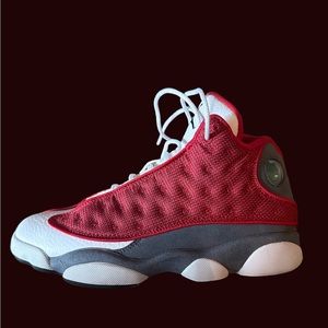 Brand: Jordan 13s / Size: 7Y
